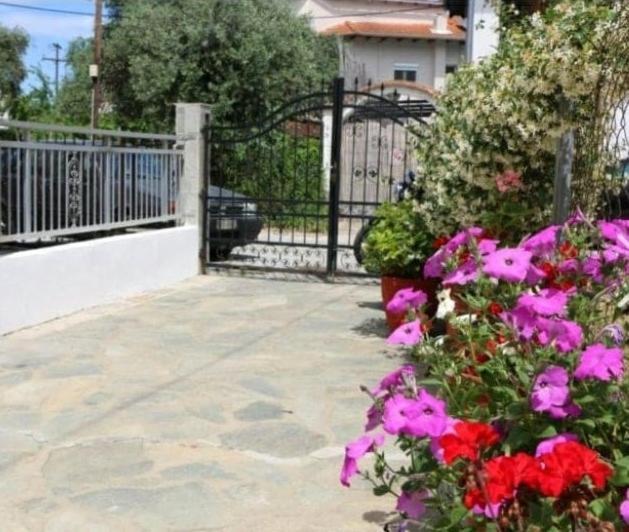Evelyn Home Limenas  Esterno foto