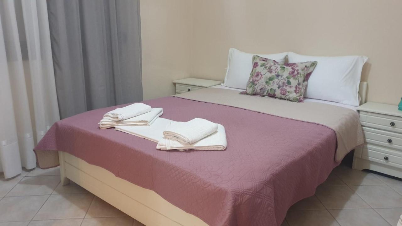 Evelyn Home Limenas  Esterno foto