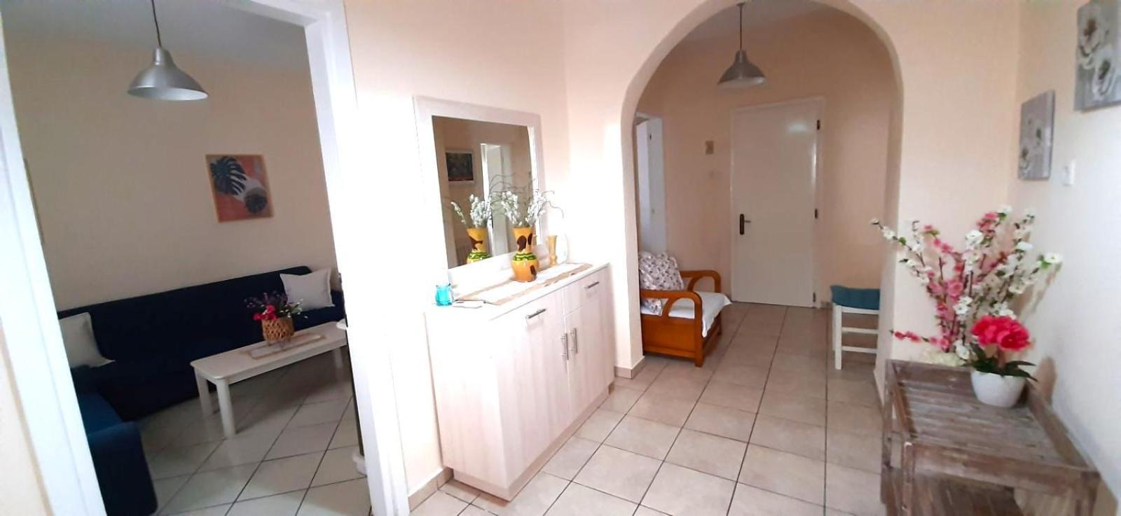 Evelyn Home Limenas  Esterno foto